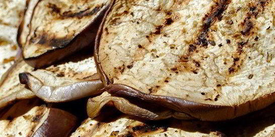 Маринованные баклажаны с каперсами и мятой