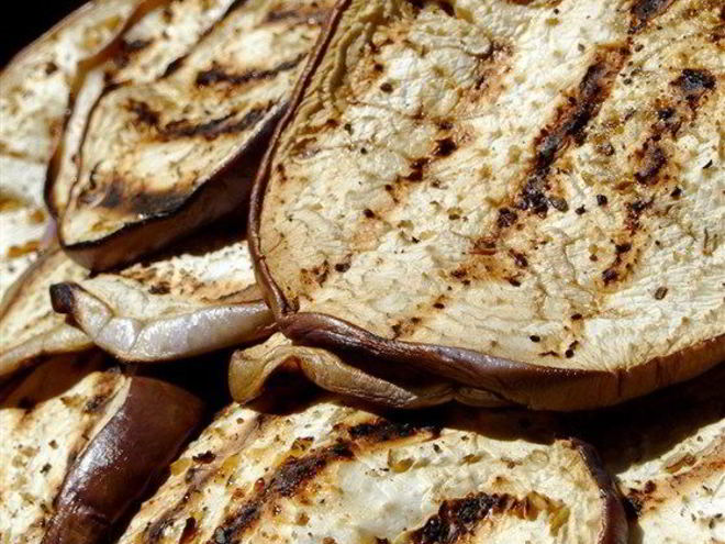 Рецепт маринованных баклажанов с каперсами и мятой