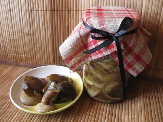 Рецепт маринованных маслят на зиму