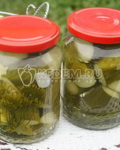 Огурцы маринованные резанные с перцем