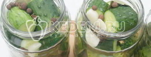 огурцы маринованные резанные с перцем. Шаг 5