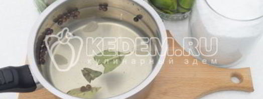 огурцы маринованные резанные с перцем. Шаг 7