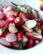 Редис, маринованный с имбирем и чесноком