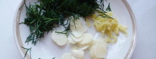 редис, маринованный с имбирем и чесноком. Шаг 2