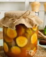 Огурцы с кетчупом чили на зиму в литровых банках