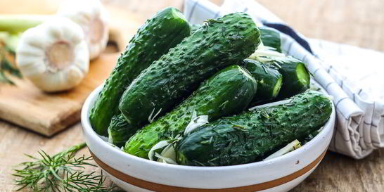 Малосольные огурцы в пакете