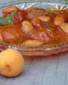 Абрикосовое варенье из абрикосов без косточек с миндалем