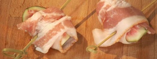 инжир в беконе с вареньем из лепестков роз. Шаг 2