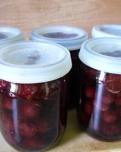 Клубничное варенье с целыми ягодами