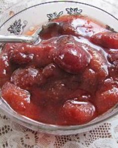 Варенье из клубники в собственном соку, целыми ягодками
