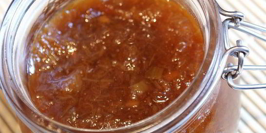 Варенье из ревеня с зелеными яблоками и имбирем