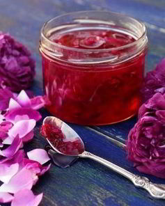 Варенье с лимоном из лепестков розы