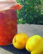 Яблочное варенье с миндалем