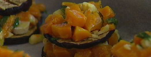 башенки из баклажанов с тыквой, гранатом и мятой. Шаг 9