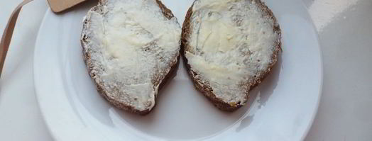 бутерброд с соленой селедкой и редисом. Шаг 2