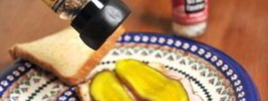 бутерброд с солеными огурцами. Шаг 3