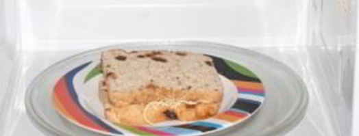 бутерброд с сыром и колбасой в микроволновке. Шаг 4