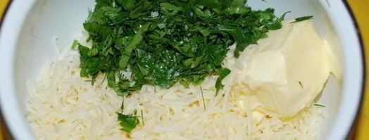 бутерброд с сыром, зеленью и красной рыбой. Шаг 2