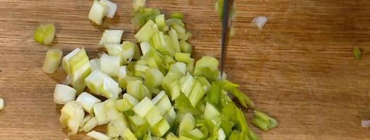 бутерброд с ветчиной, квашеной капустой, яблоками и сыром. Шаг 4