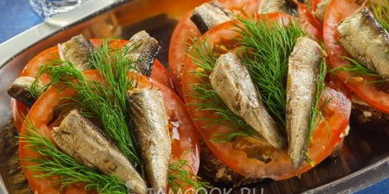 Бутерброды Балтийский моряк со шпротами