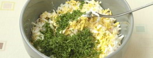 бутерброды с икрой из водорослей и сельдью. Шаг 4