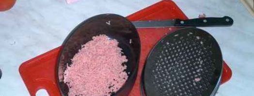 бутерброды с колбасой, сыром и помидорами. Шаг 10