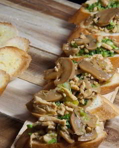 Бутерброды с курицей и шампиньонами