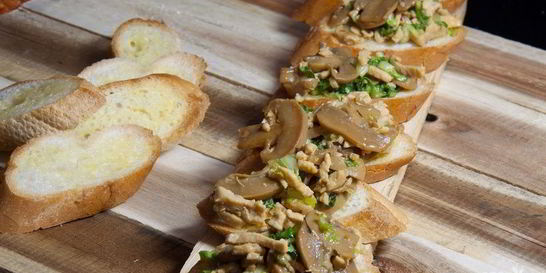 Бутерброды с курицей и шампиньонами