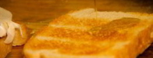 бутерброды с моцареллой. Шаг 3