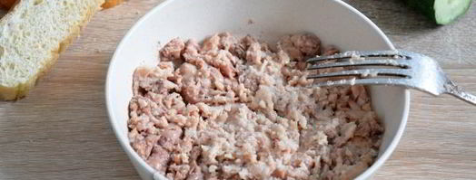 бутерброды с печенью трески и яйцом. Шаг 4