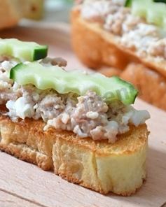 Бутерброды с печенью трески, огурцом, яйцами