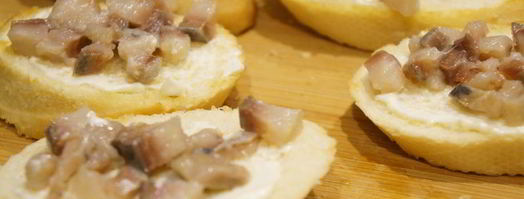 бутерброды с сельдью и орехами. Шаг 7