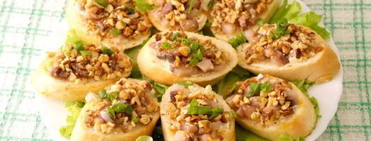 бутерброды с сельдью и орехами. Шаг 8