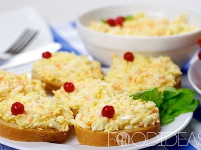 Рецепт бутербродов с сыром и чесноком