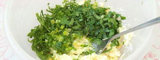 бутерброды с творогом, яйцом и черемшой. Шаг 2