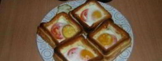 бутерброды с яйцом и колбасой. Шаг 5