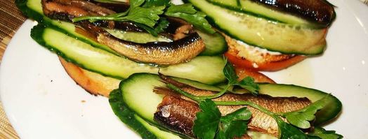 бутерброды со шпротами и огурцом. Шаг 5