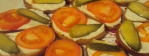 бутерброды со шпротами и помидорами. Шаг 4