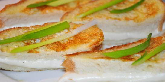 Горячие бутерброды с моцареллой