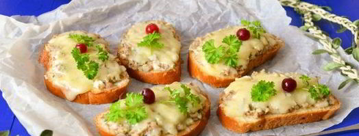 горячие бутерброды с сайрой. Шаг 18