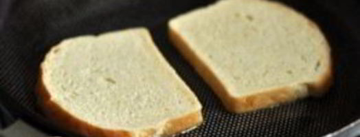 горячие бутерброды с сыром и помидорами. Шаг 2