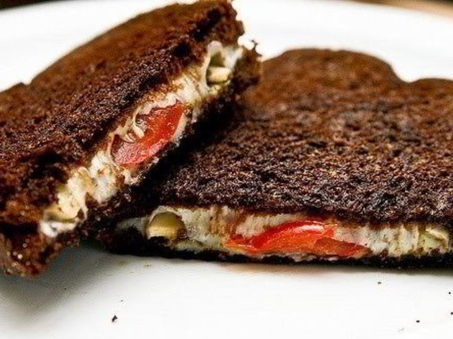 Рецепт итальянского бутерброда с сыром и грибами