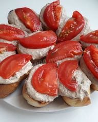 Бутерброды со шпротами