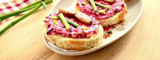 праздничные бутерброды с сельдью и свеклой. Шаг 4
