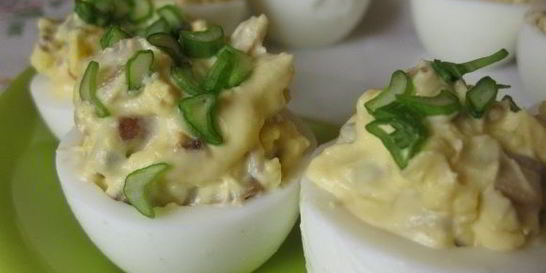 Яйца, фаршированные грибами