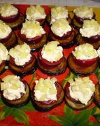 Грузинская закуска на баклажанах со сливами