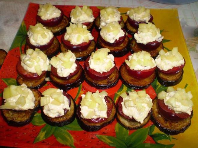 Рецепт грузинской закуски на баклажанах со сливами