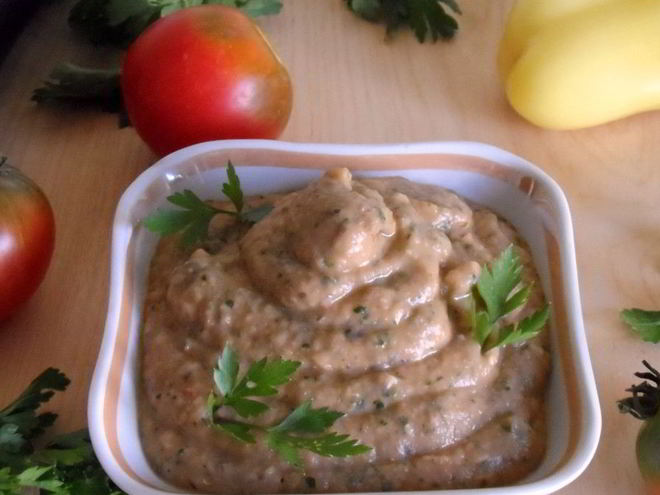 Рецепт икры из баклажанов с болгарским перцем и чесноком