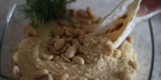 Хумус с домашними лепешками