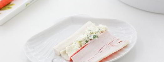 крабовые палочки, фаршированные творогом и зеленью. Шаг 5